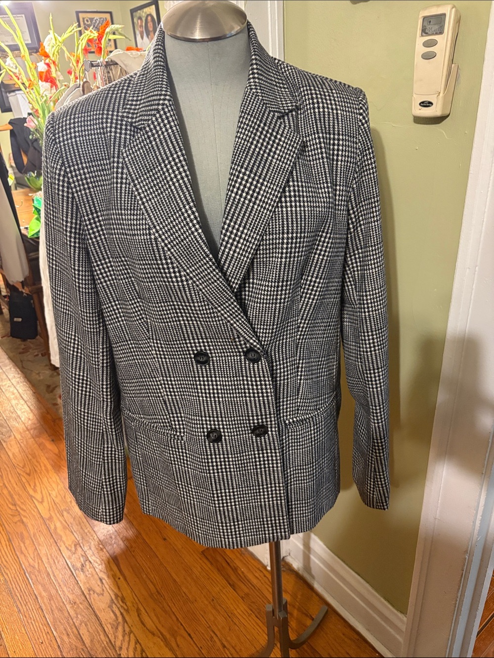 Black & White Glen Plaid Double-Breasted Blazer